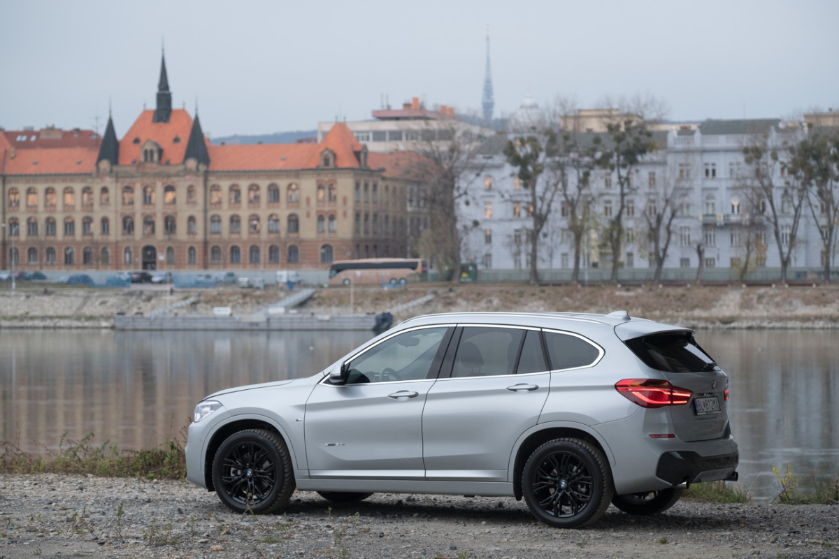 BMW X1 20i