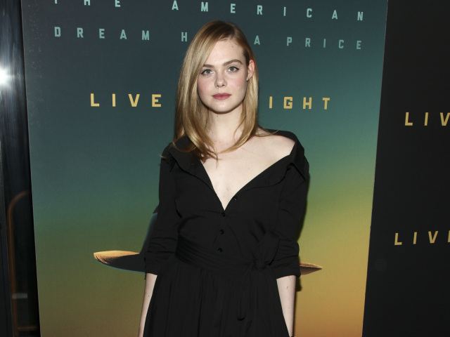 Elle Fanning 
