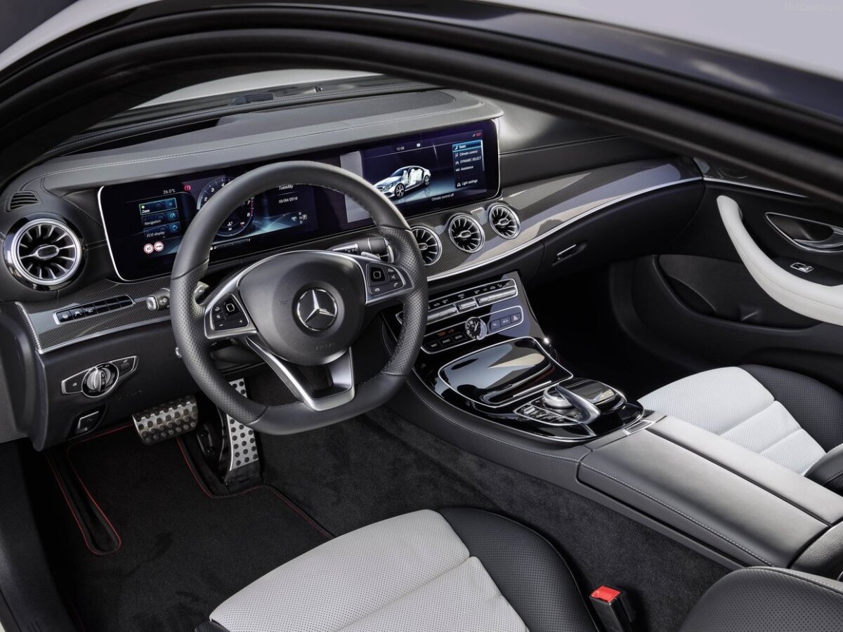 Mercedes-Benz E Coupé - 2017