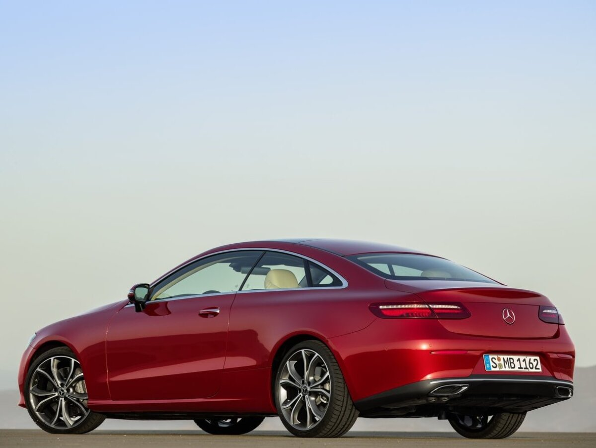 Mercedes-Benz E Coupé - 2017