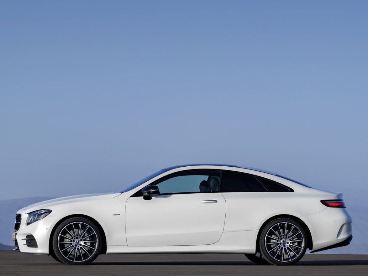 Mercedes-Benz E Coupé - 2017