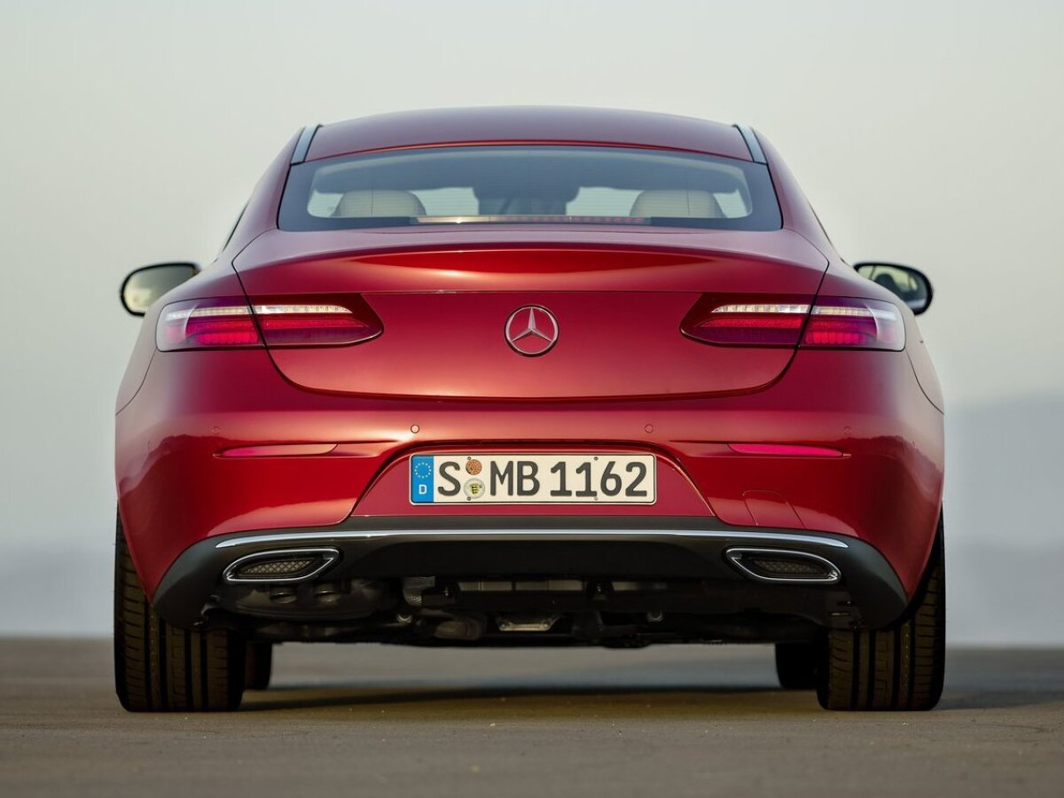 Mercedes-Benz E Coupé - 2017