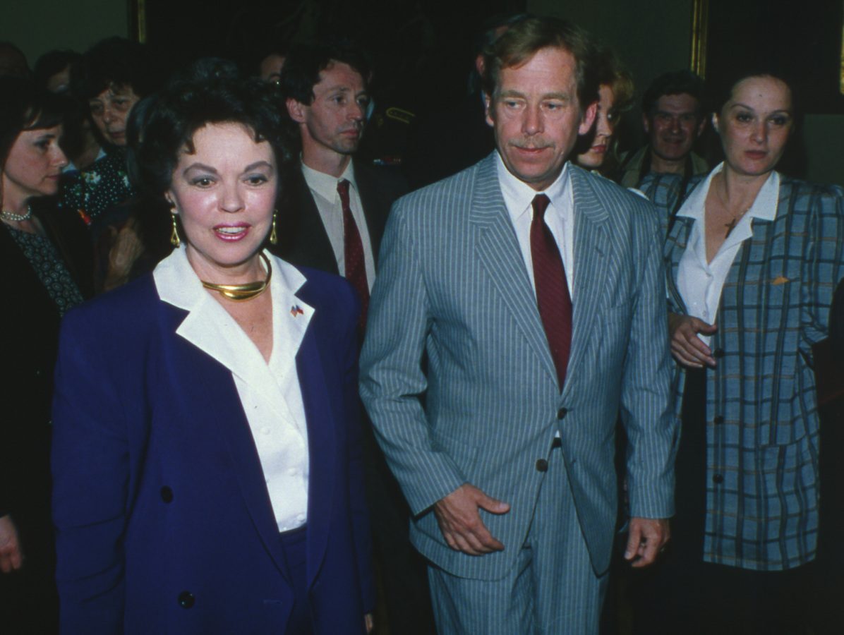 václav havel, Shirley Temple Blacková, československo