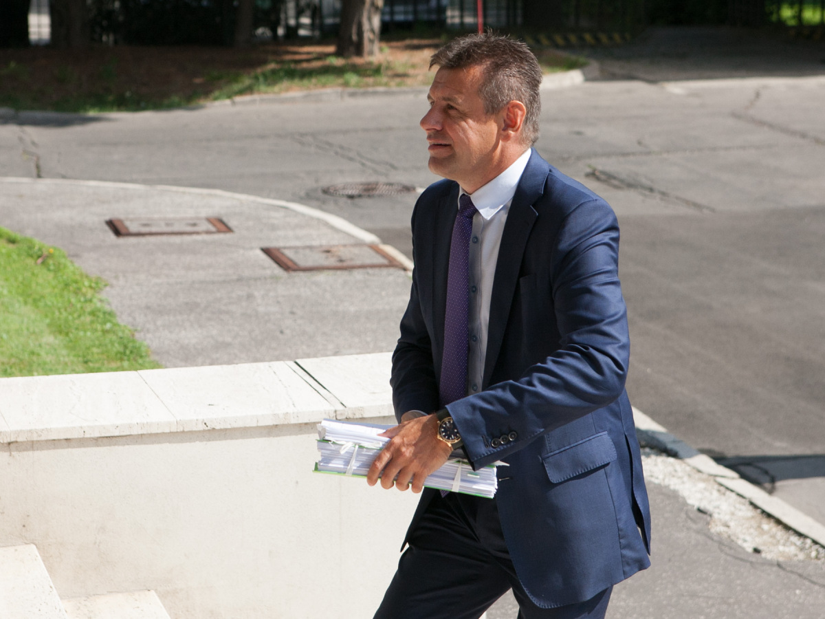 László Sólymos