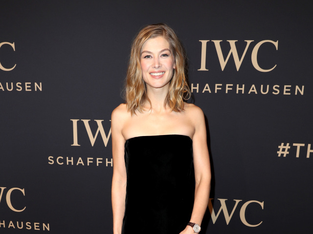 Rosamund Pike