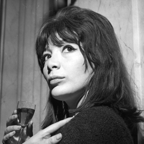 Múza parížskej bohémy – speváčka a herečka Juliette Gréco (na snímke z roku 1962).