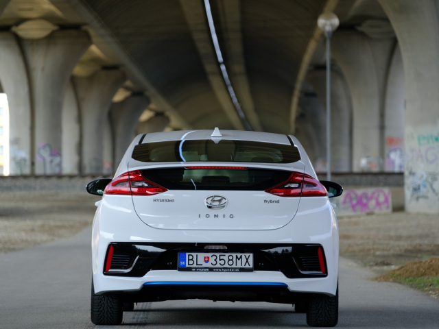 Hyundai Ioniq