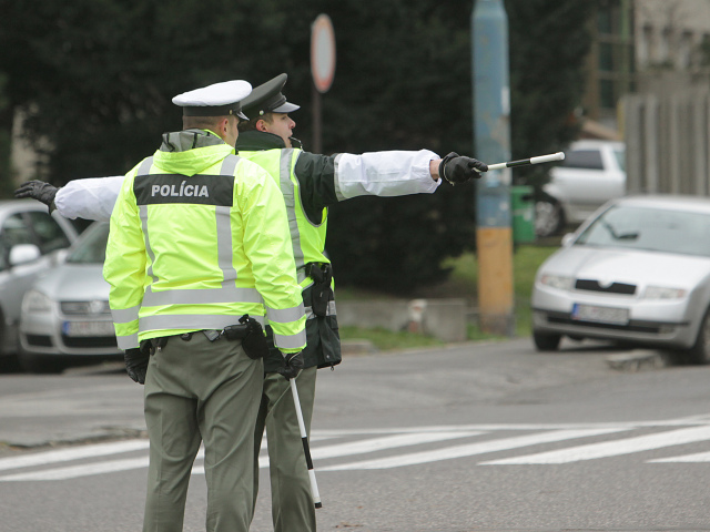 policajt, policia, policajti, doprava