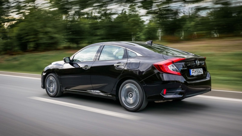 Agregát bude dostupný pre hatchback aj pre sedan.