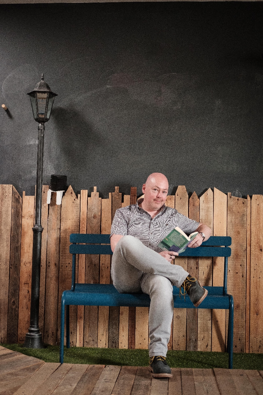 Spisovateľ John Boyne.