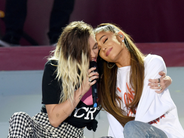 Ariana Grande a Miley Cyrus