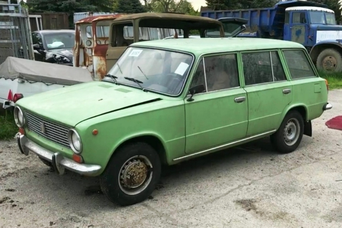 Lada 2102 - nejazdená 40 rokov