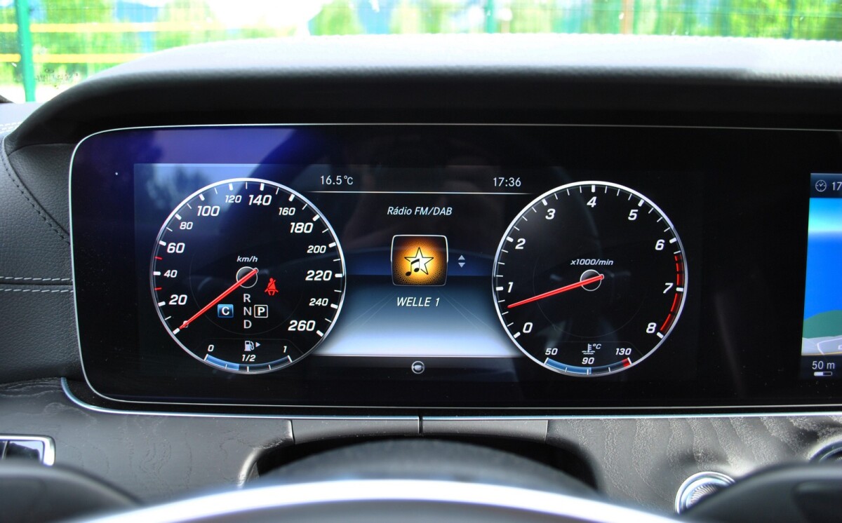 Mercedes E400 4MATIC kupé