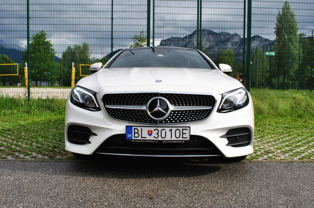 Mercedes E400 4MATIC kupé