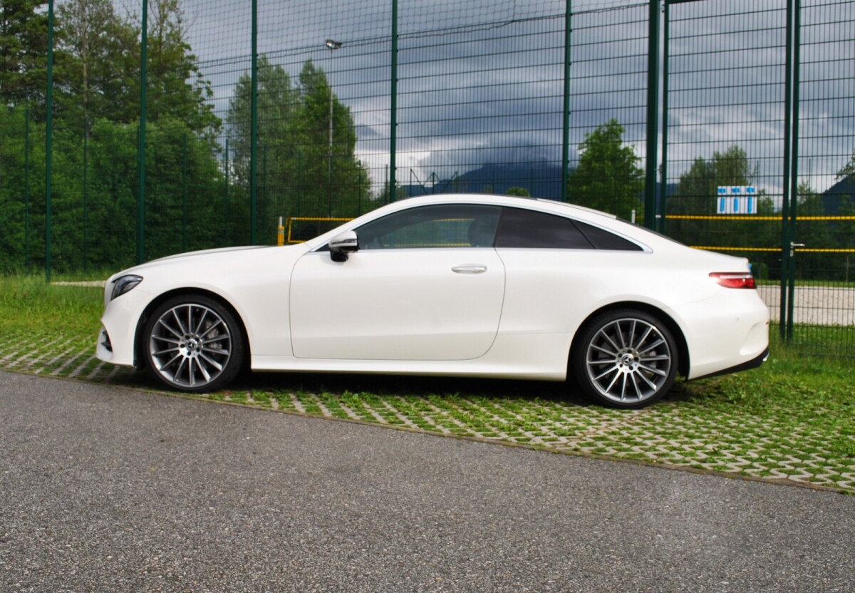 Mercedes E400 4MATIC kupé