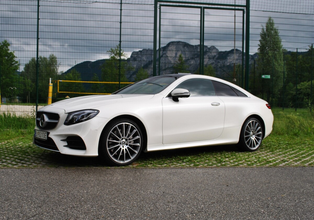 Mercedes E400 4MATIC kupé