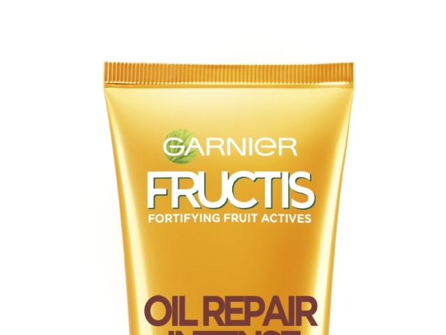 Intenzívna kúra bez umývania Garnier Fructis Oil Repair Intense.