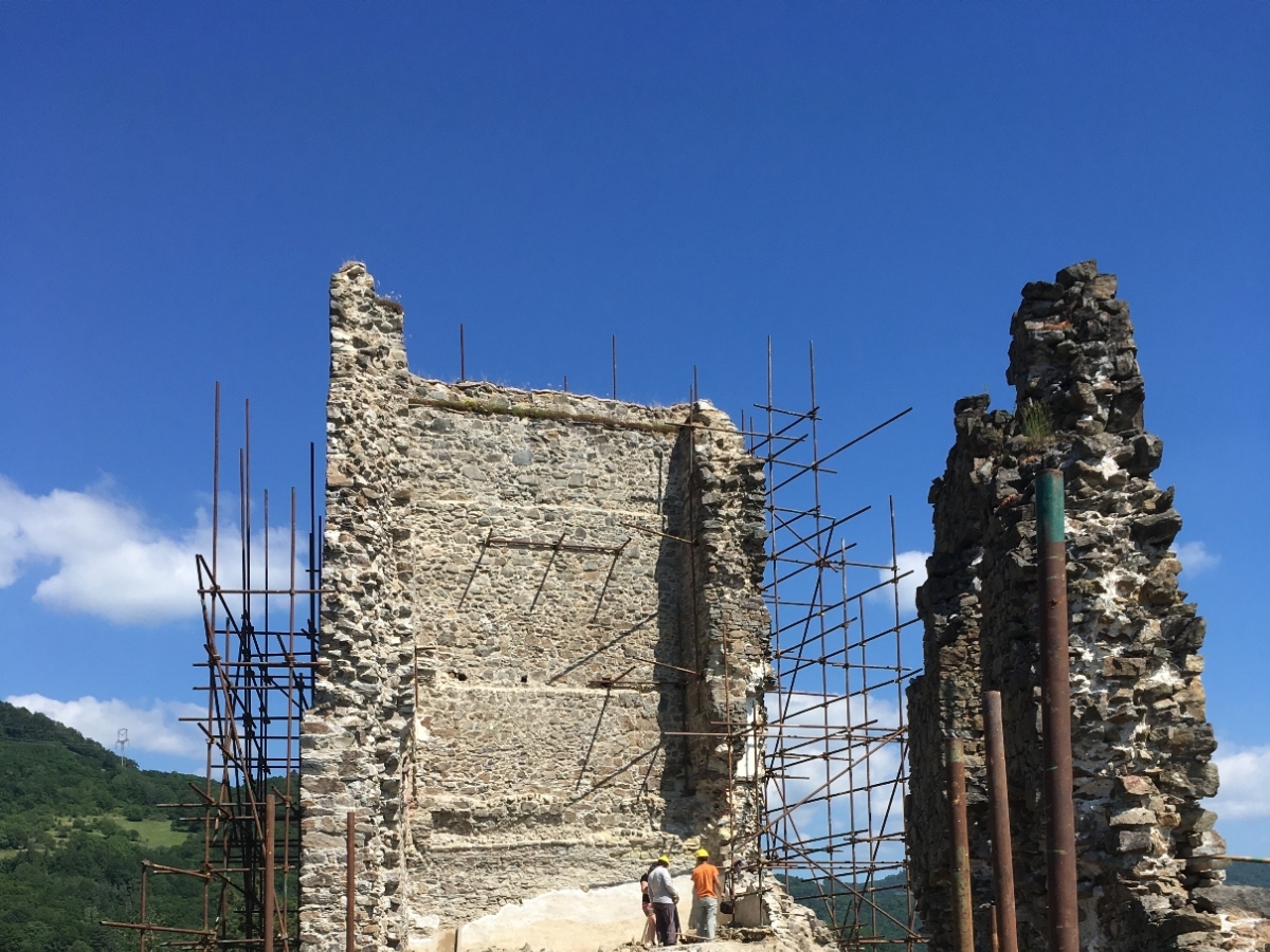 Hrad Revište, pamiatky