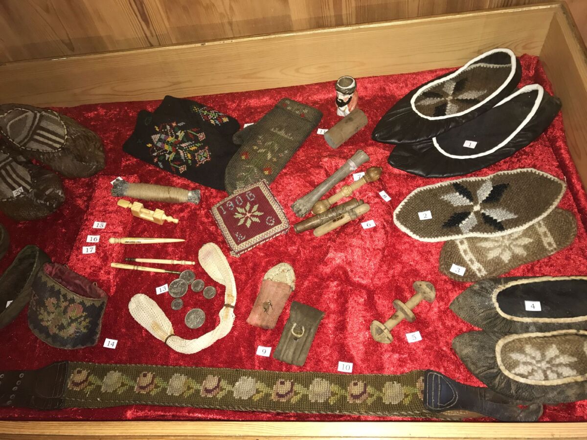 Island, Skanzen v Skógare, topánky, ponožky