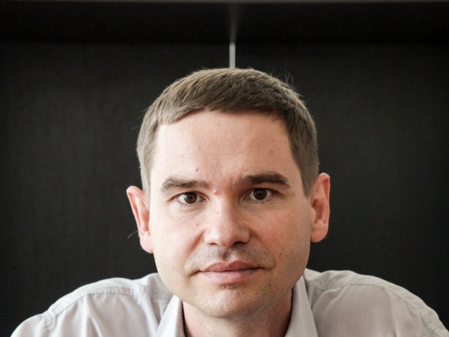 Fyzik, Martin Plesch
