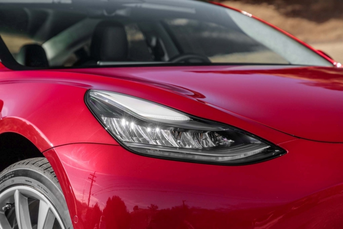 Tesla Model 3 - 2017