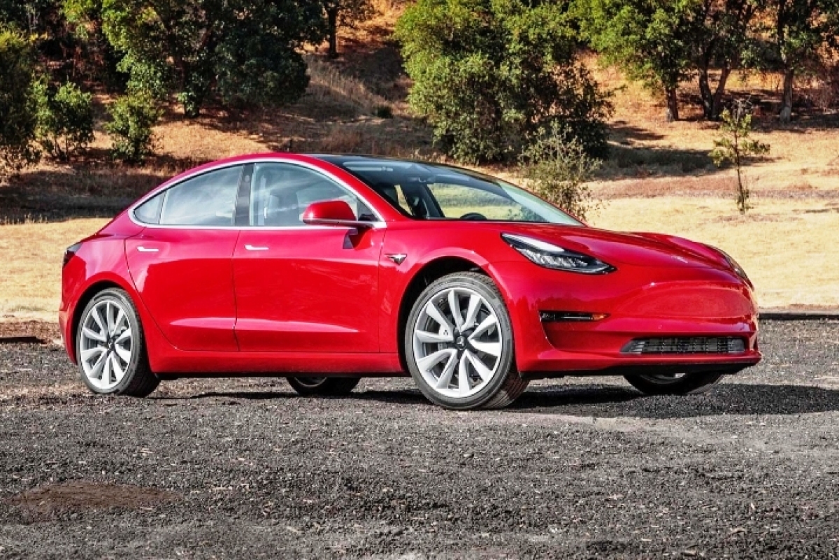 Tesla Model 3 - 2017