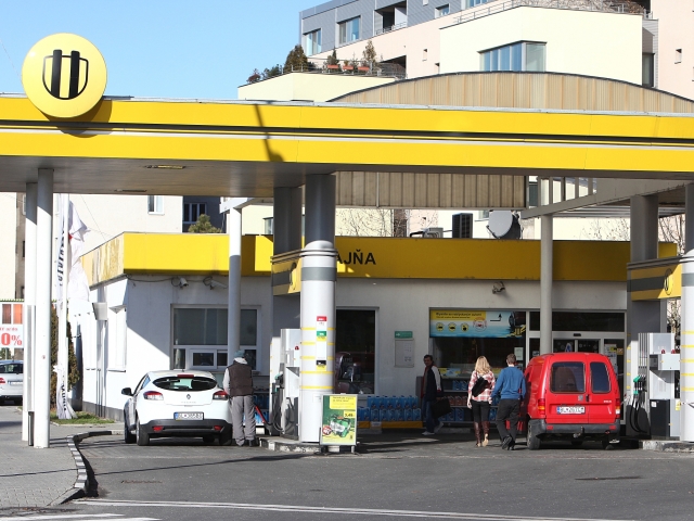 benzin, benzinova pumpa, tankovanie,