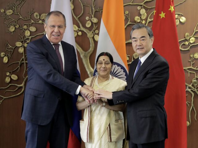 lavrov, wang i, Svarádžová