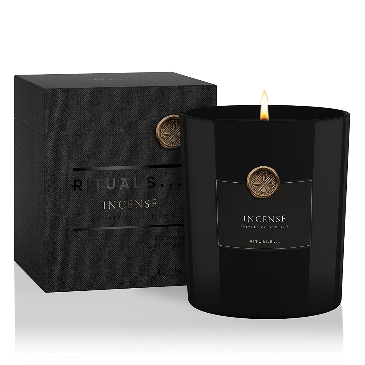 Vonná sviečka Rituals, aróma Incense. Predáva sa za 29,50 eura. 