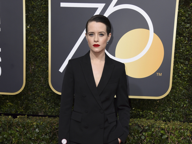 Britská herečka Claire Foy v kreácii Stella McCartney.