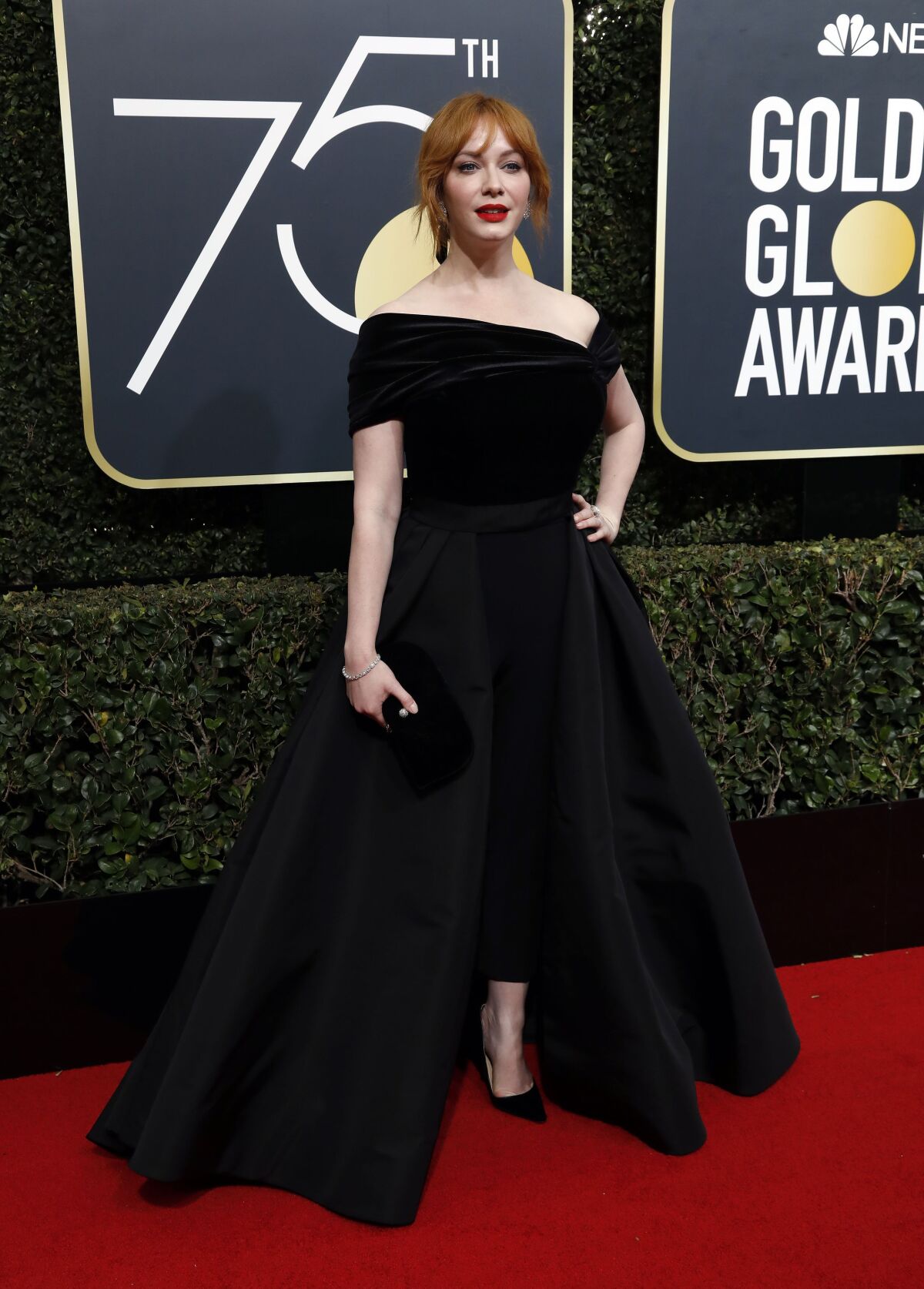 Herečka Christina Hendricks v kreácii Christian Siriano. 