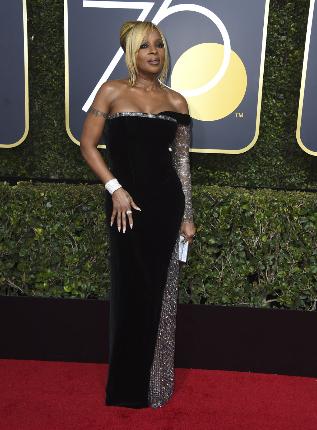 Speváčka a herečka Mary J. Blige v šatách Alberta Ferretti.