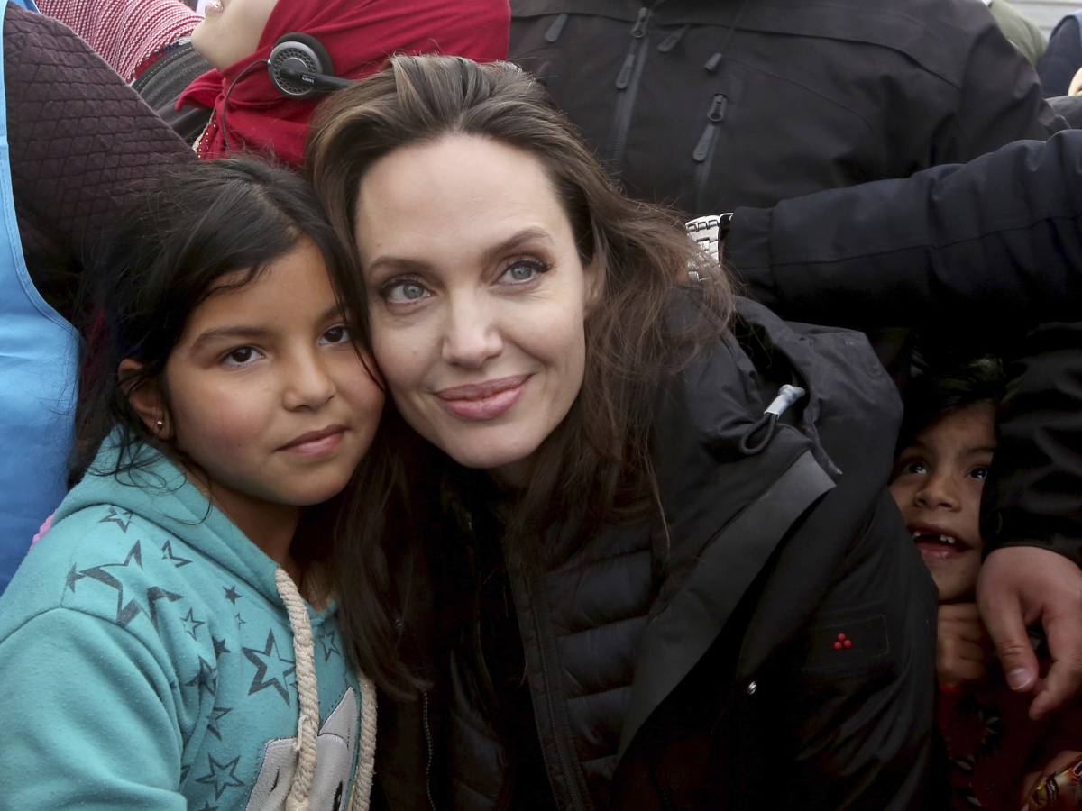 Angelina Jolie s dievčatkom