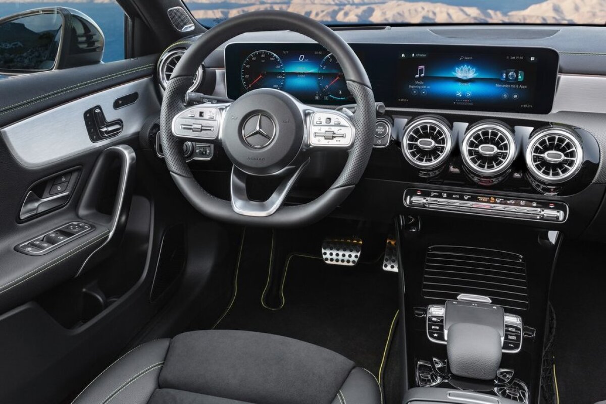 Mercedes-Benz A - 2018