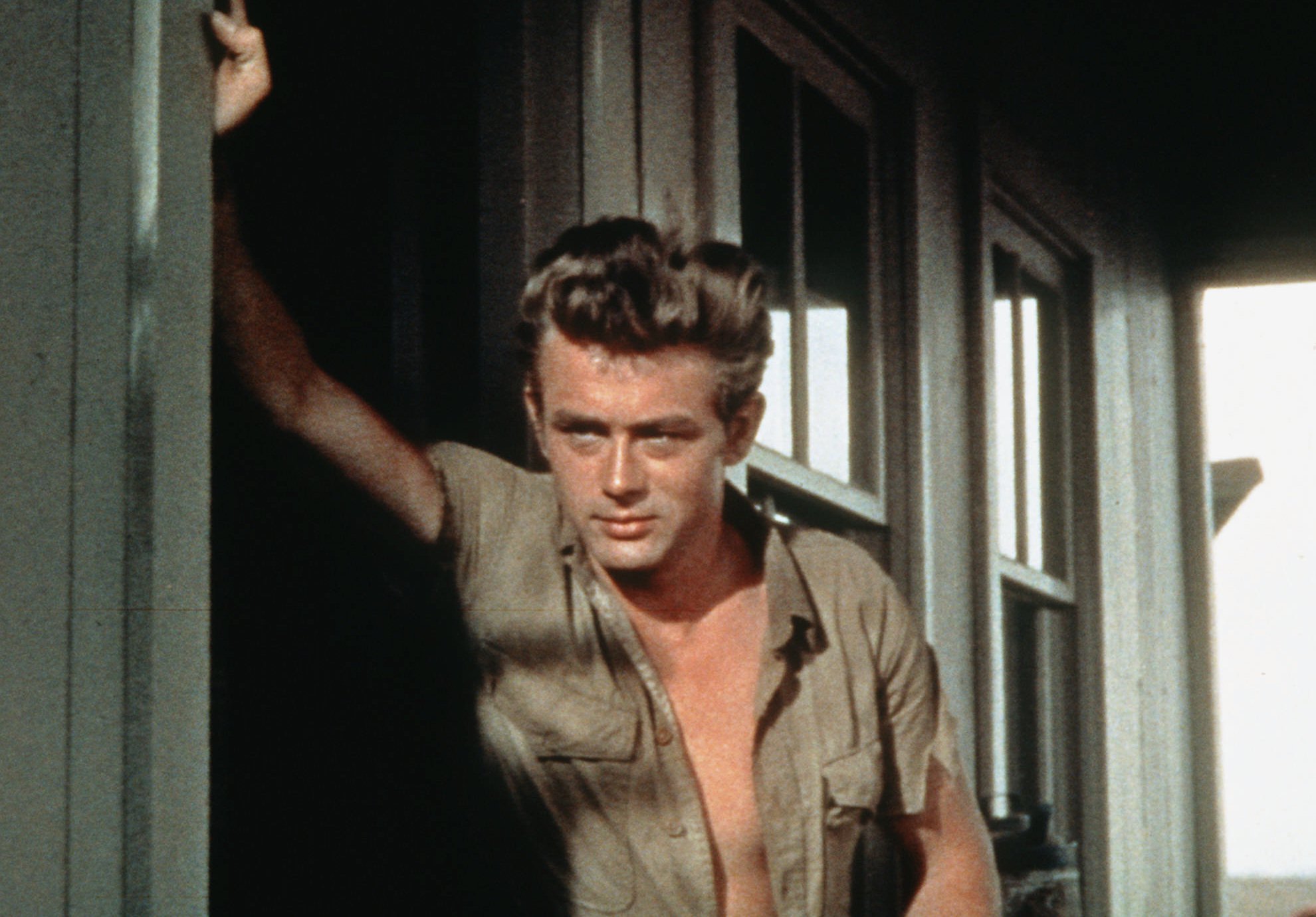 James Dean ako predstaviteľ hlavnej postavy v dráme Na východ od raja.