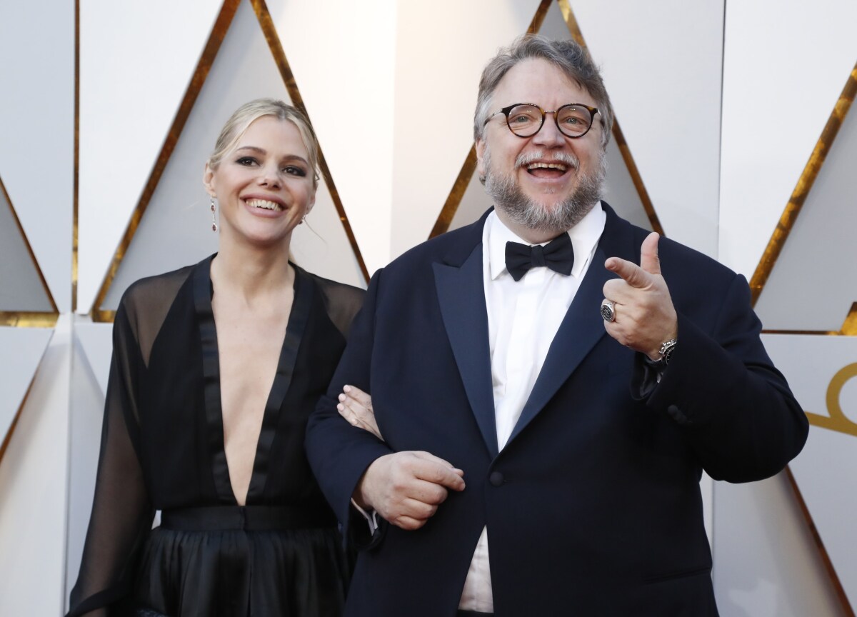 AWARDS-OSCARS/Režisér Guillermo del Toro a jeho dámska spoločnosť. 