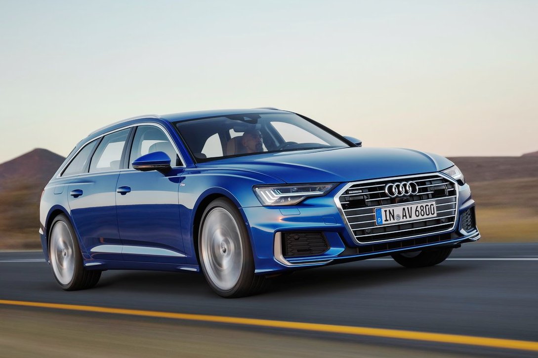 Avant je z prednej časti identický s limuzínou. K novej generácii modelov Audi sa hlási širokou prednou maskou Single frame. Za príplatok si môžete dopriať adaptívne svetlá HD Matrix LED.
