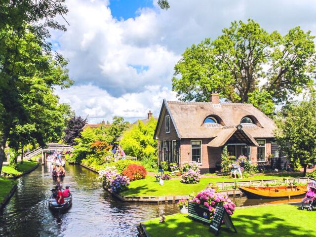 Giethoorn, Holandsko, kanály, lode, člny, voda,