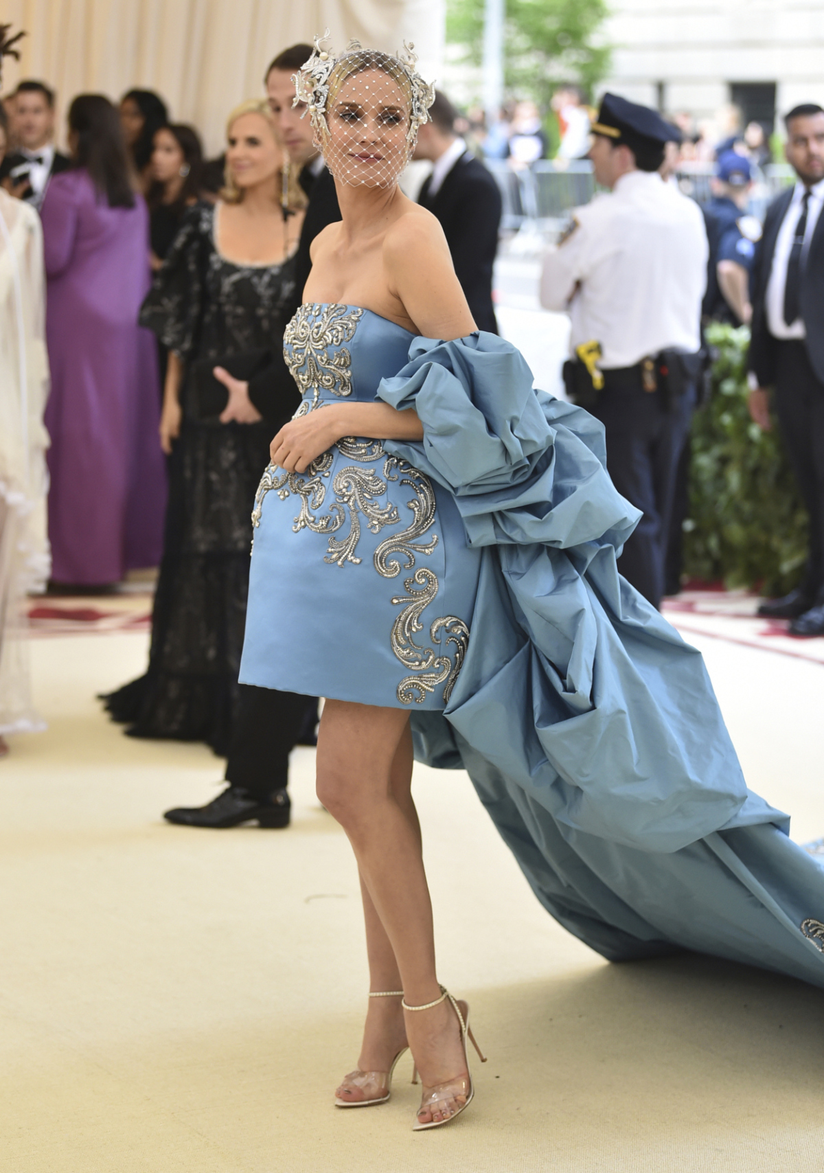 Diane Kruger bola neprehliadnuteľná v kreácii Prabal Gurung. 