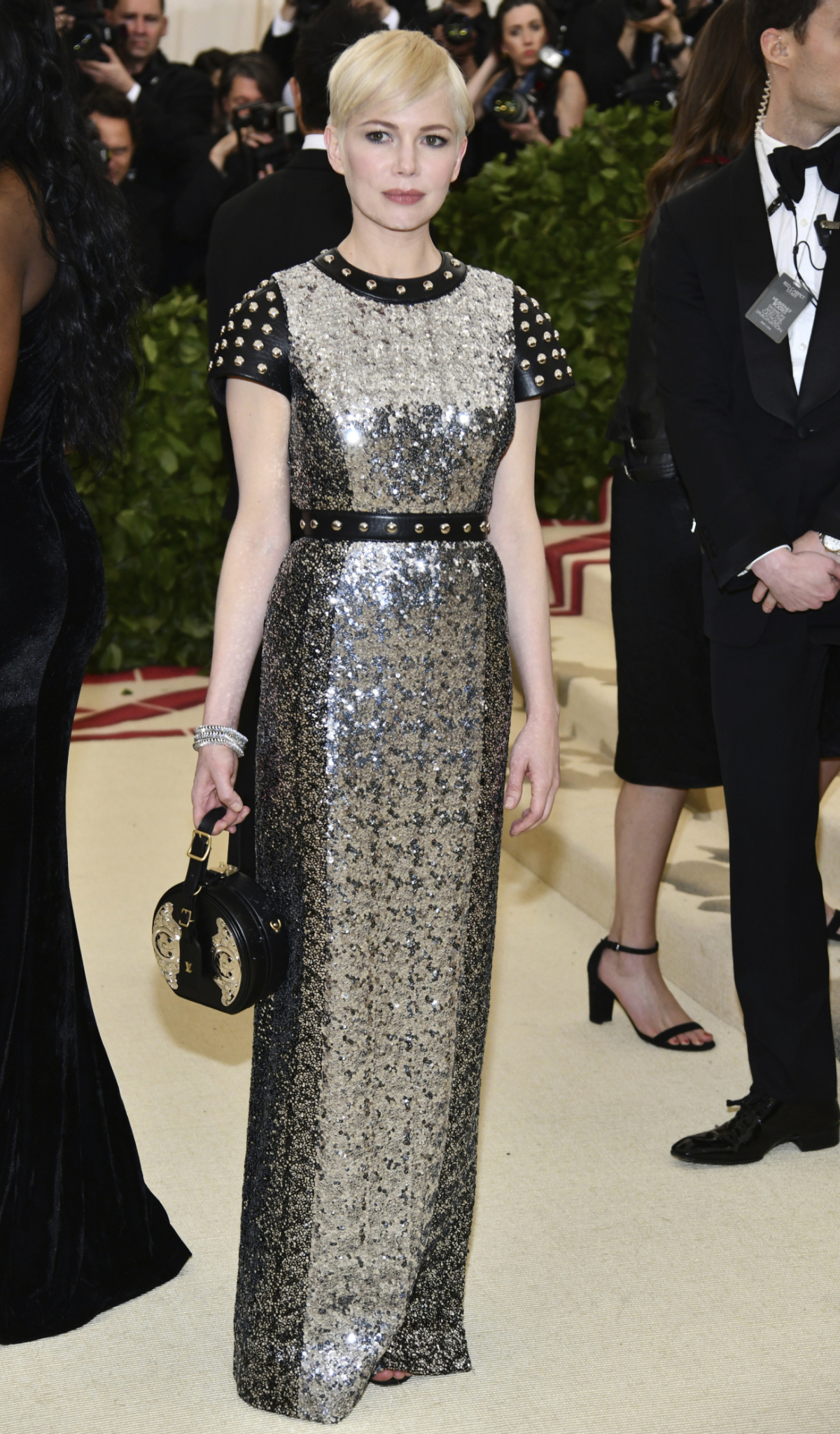 Herečka Michelle Williams v kreácii Louis Vuitton. 