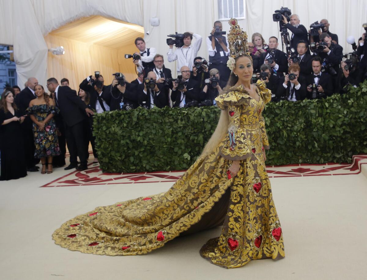Herečka Sarah Jessica Parker prichádza na MET Gala. 