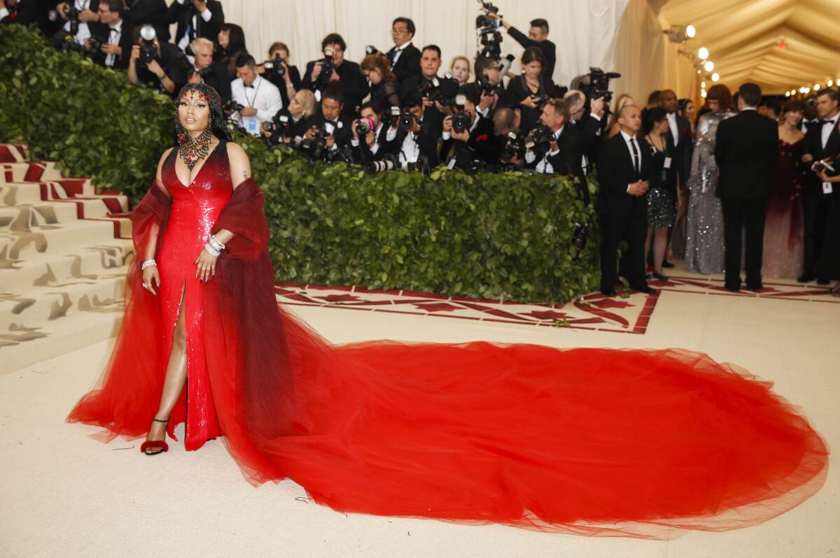 Raperka Nicki Minaj v kreácii Oscar de la Renta.