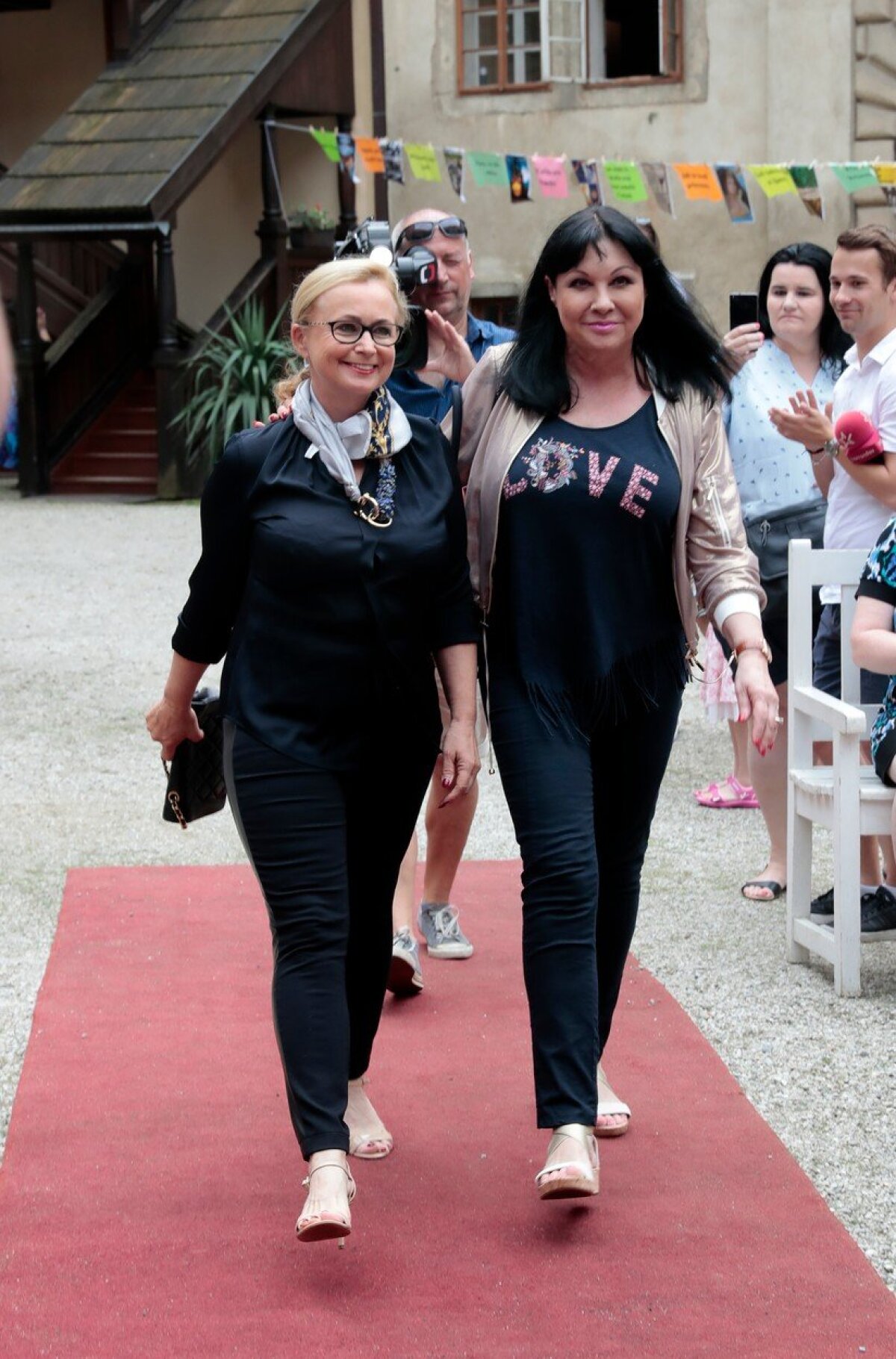 Jana Nagyová (vľavo)  a  Dagmar Patrasová