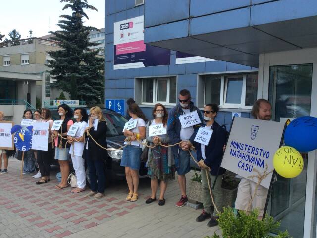 protest učiteľov