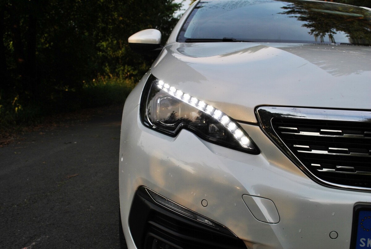 Peugeot 308