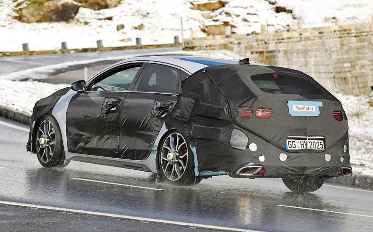 Novinka bude po hatchbacku a kombi tretím karosárskym variantom Ceedu. Pribudnú však ešte ďalšie dve.