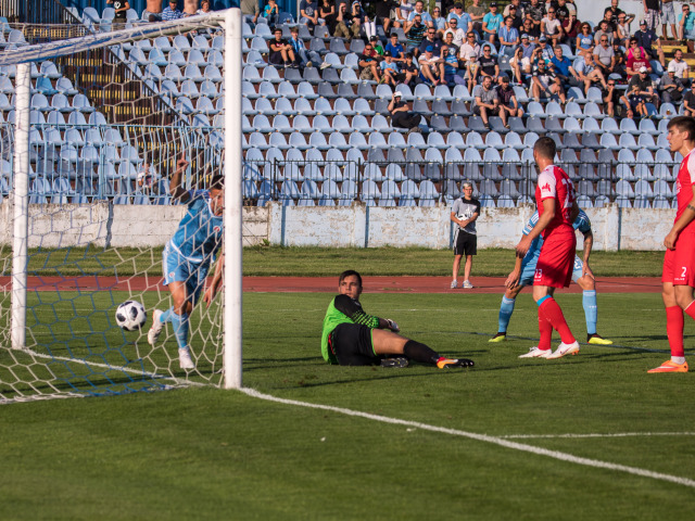 Slovan, Milsami