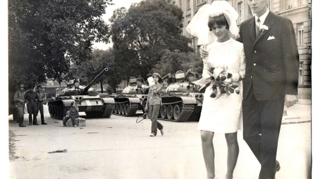 Manželia Brabcovci na snímke z augusta 1968.