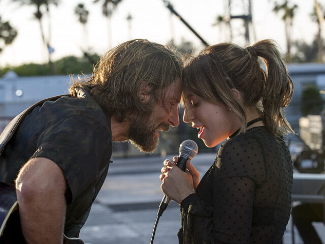 Zrodila sa hviezda Bradley Cooper Lady Gaga