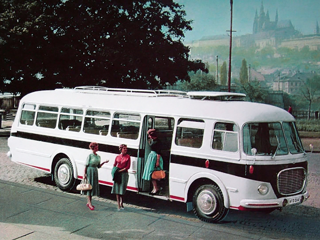 Škoda 706 RTO, prezývaná aj „uhorka“, bola nepochybne jednou z dizajnových ikon obdobia socializmu. Za jej návrhom stál aj mladý dizajnér Otakar Diblík.